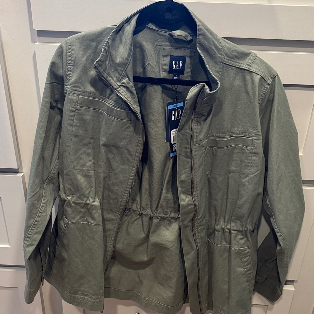GAP Women's Utility Jacket in Olive Green
